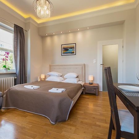 Andersa Apartments ワルシャワ エクステリア 写真