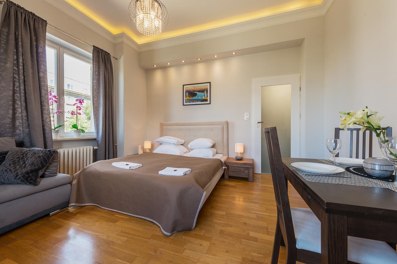 Andersa Apartments ワルシャワ エクステリア 写真
